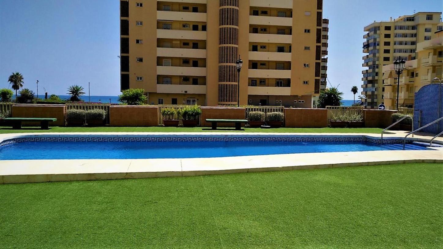 Apartamento con vistas Fuengirola Bagian luar foto