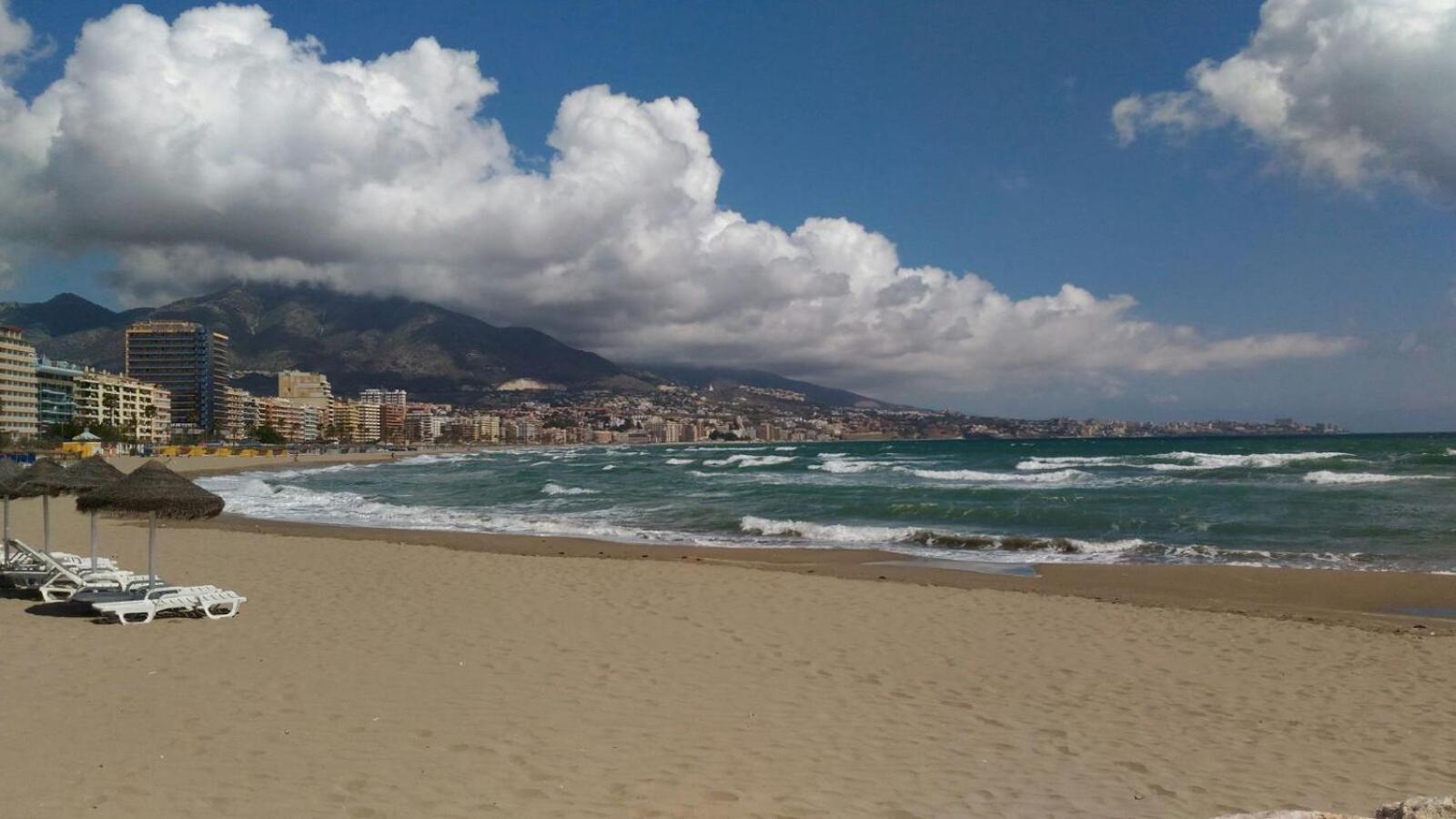 Apartamento con vistas Fuengirola Bagian luar foto